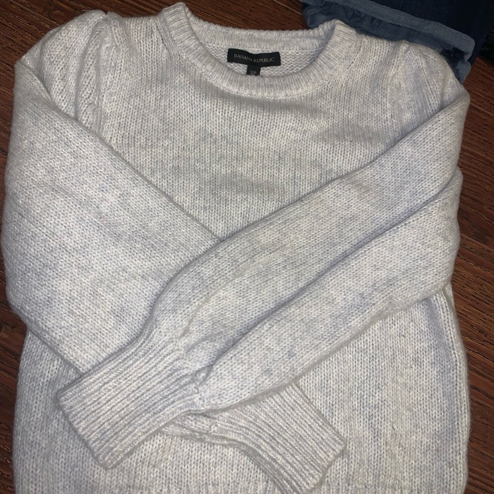 sweater , poofy shoulders